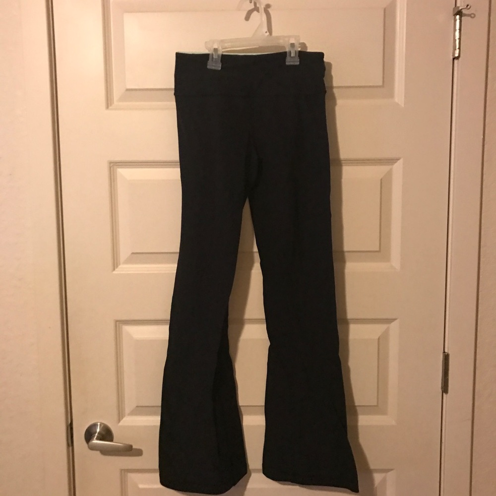 Lululemon yoga pants